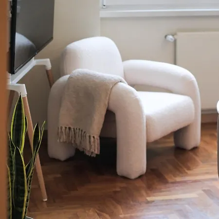 Apartament La Maison 2 Min Walk To Bernina Express *